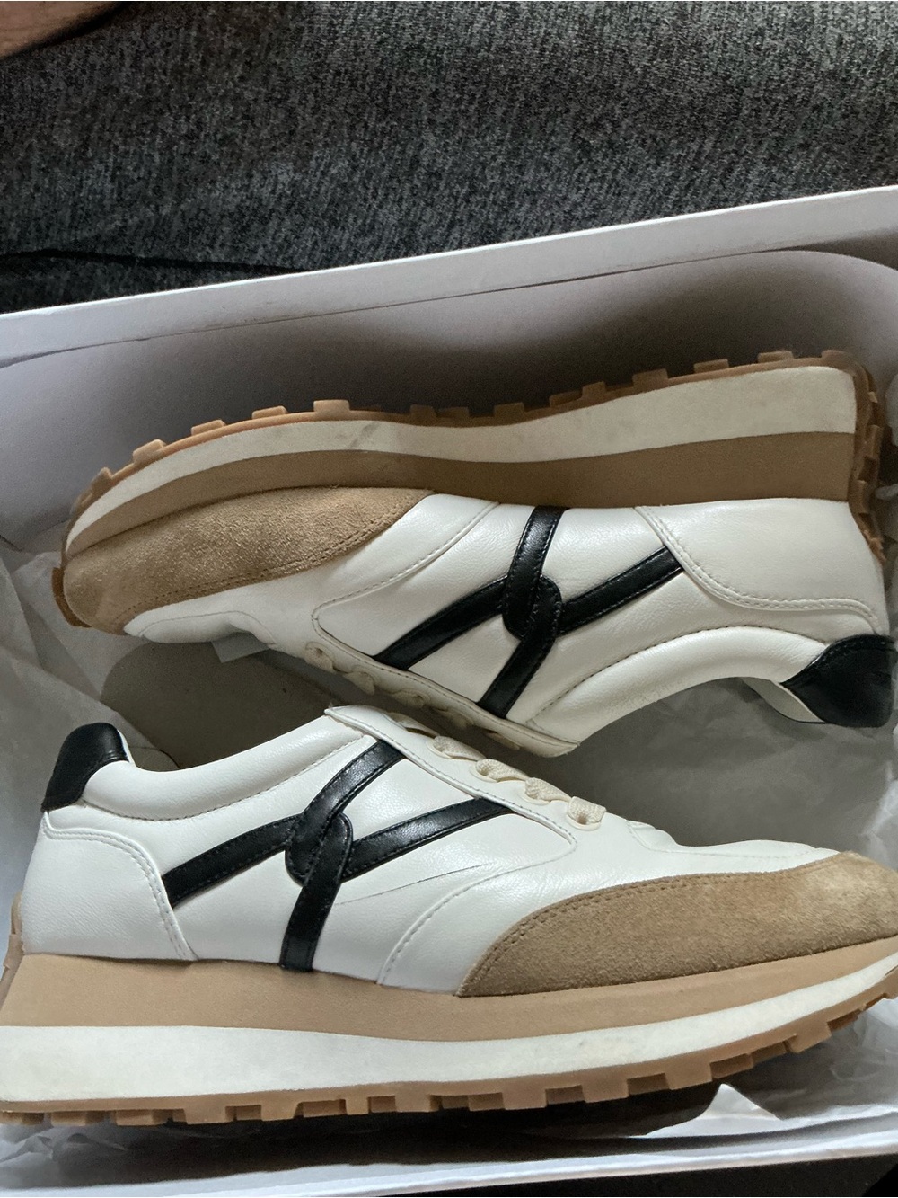 Veronica Beard Valentina Sneakers 9.5